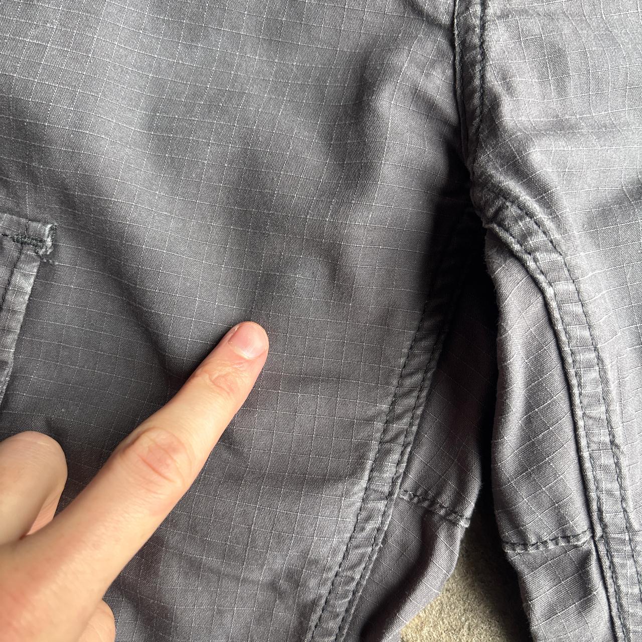 Textured Grey Carhartt Cargo Pants - W27