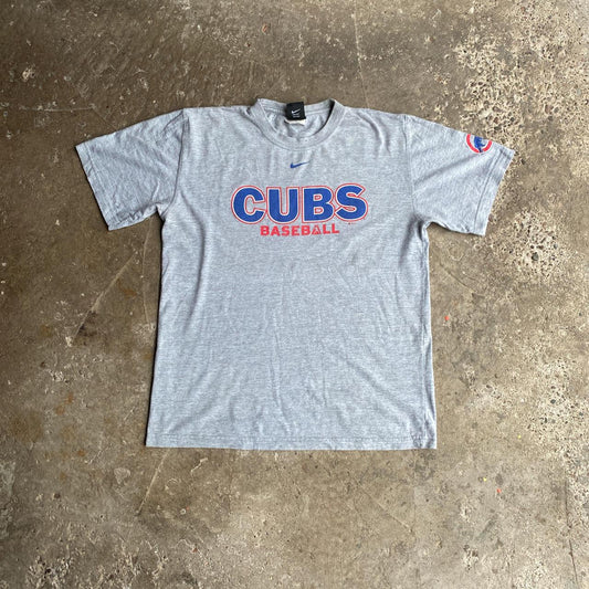 Grey Nike Chicago Cubs Graphic T-Shirt - L (women’s)