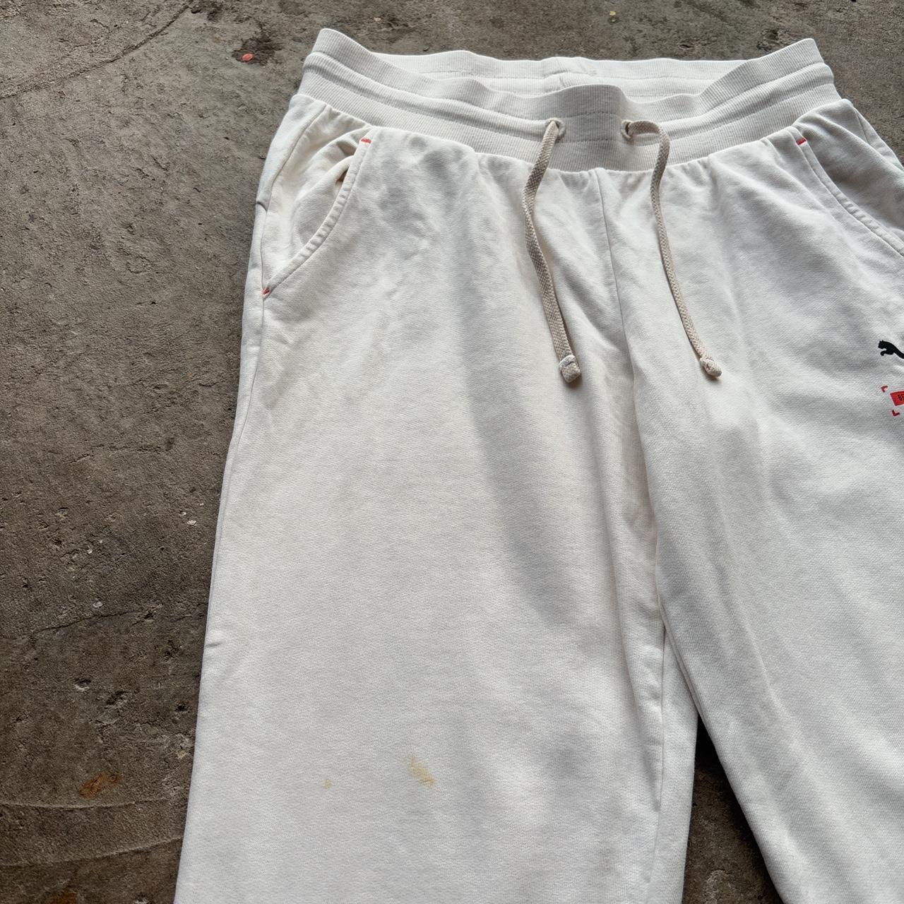 White puma sweat pants