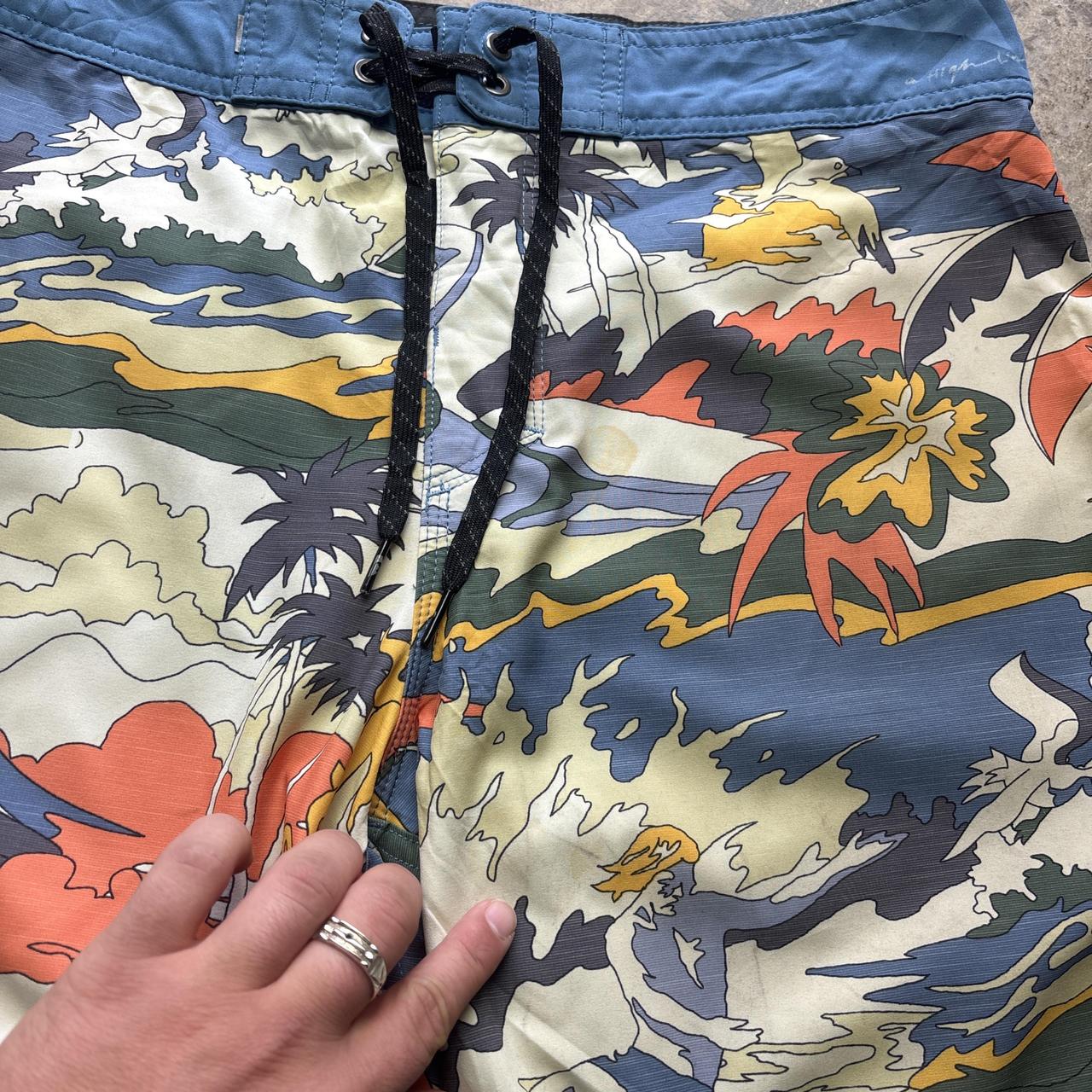 Australian Quicksilver board shorts - W32