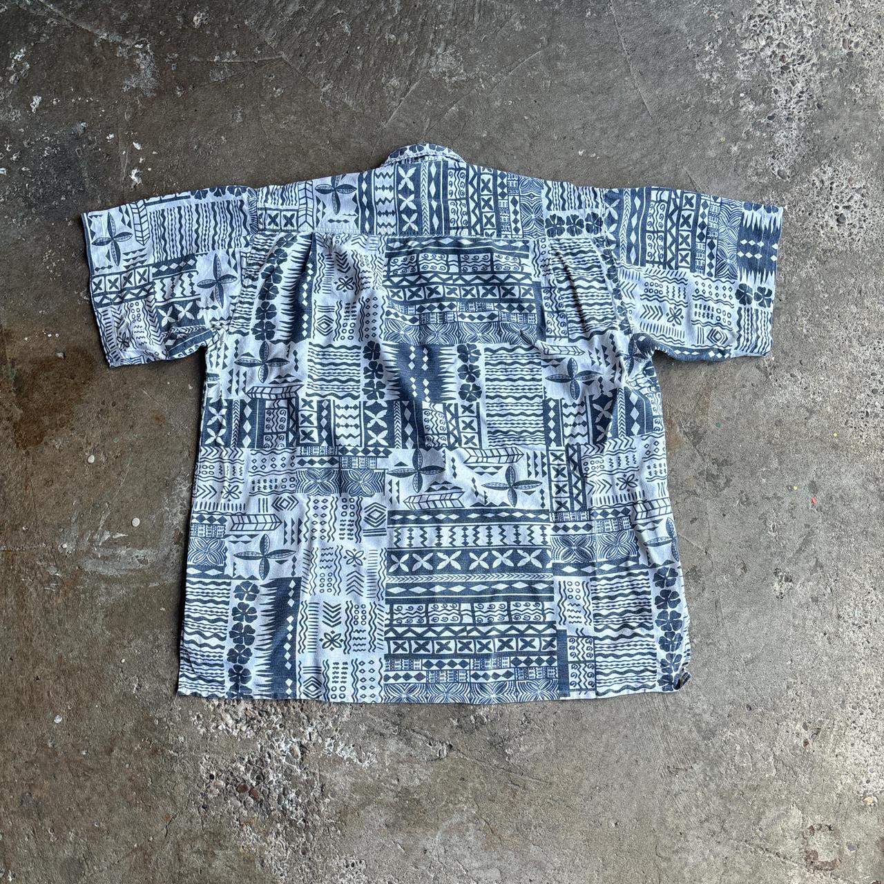 Blue & White Patterned Short Sleeve Shirt