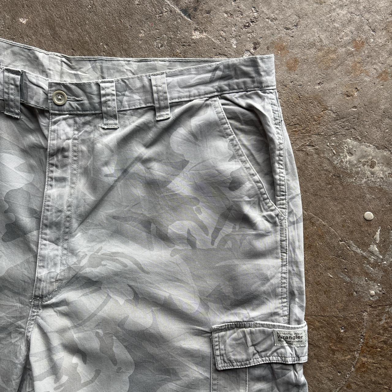 Grey Camo Wrangler Cargo Shorts - W44