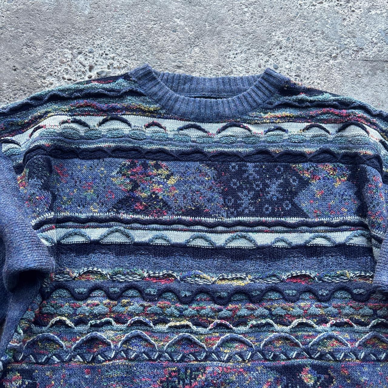 Vintage C&A blue knitted sweatshirt with crazy pattern - L