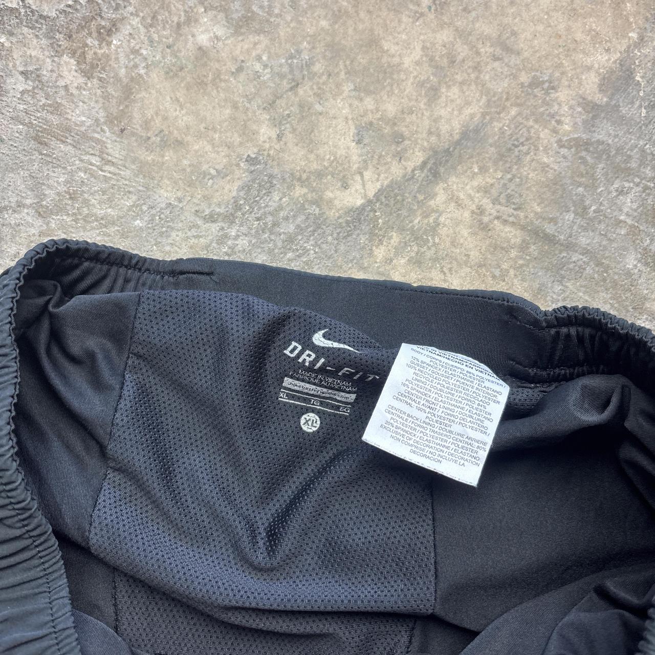 Black Nike activewear shorts - XL