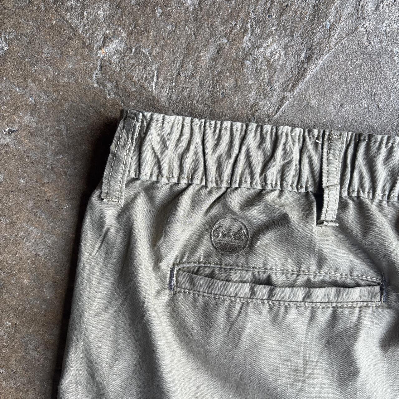 Khaki Green Textured Wrangler Cargo Shorts - W42