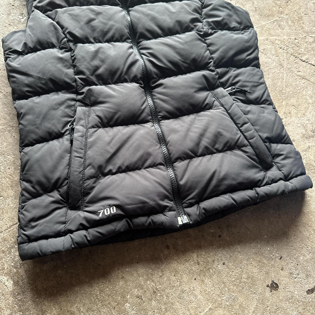 Black North Face 700 puffer gilet