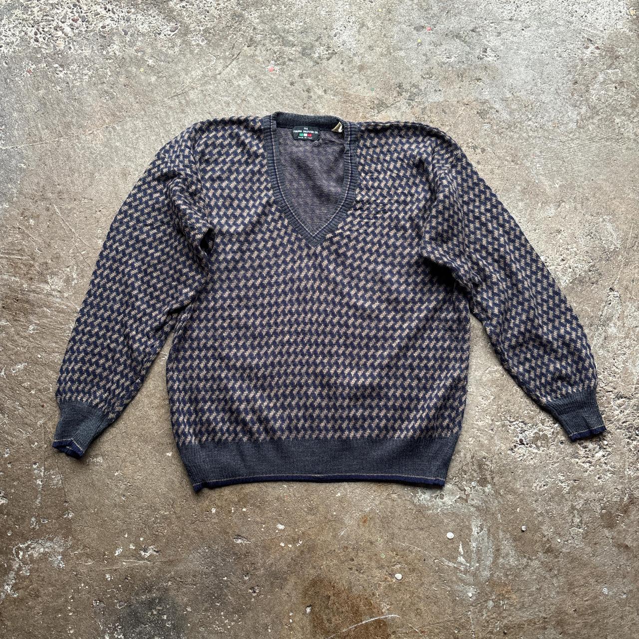 Vintage V-neck patterned sweater - M