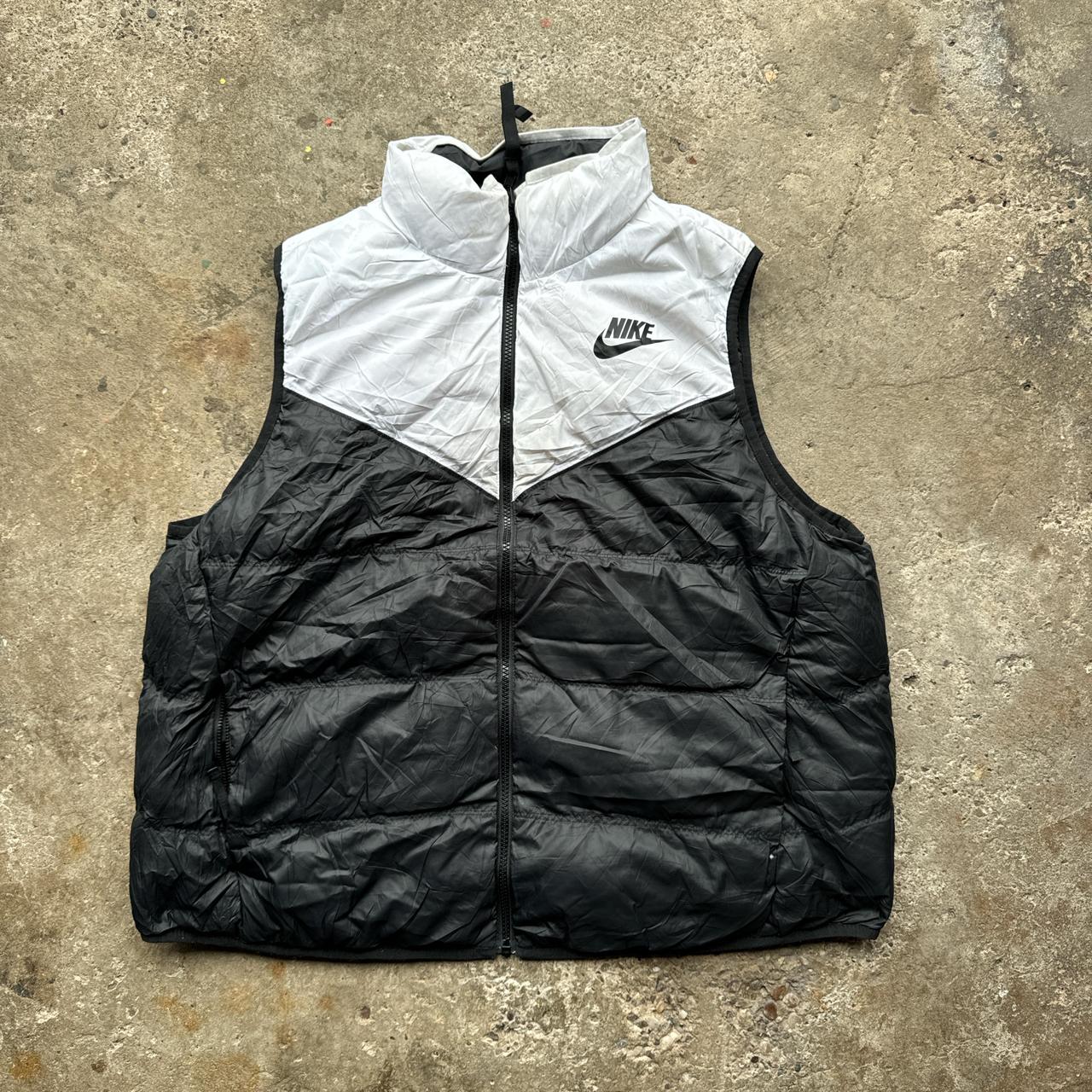 Black Nike reversible puffer gilet