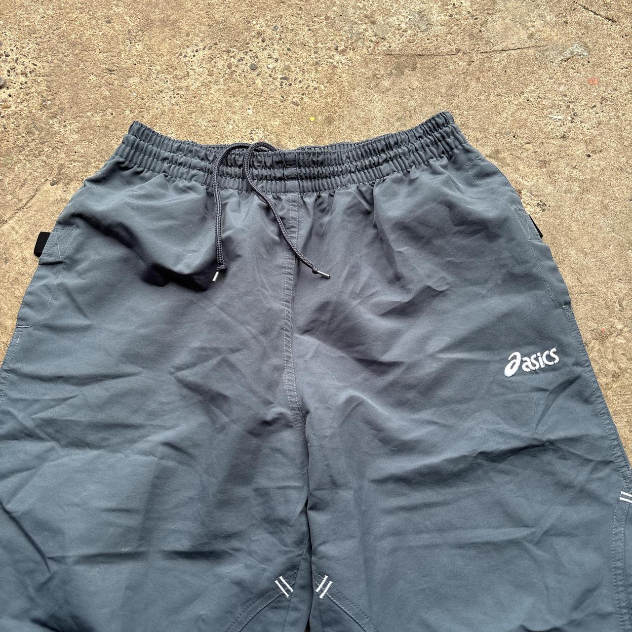 Y2K grey ASICS 3/4 length shorts
