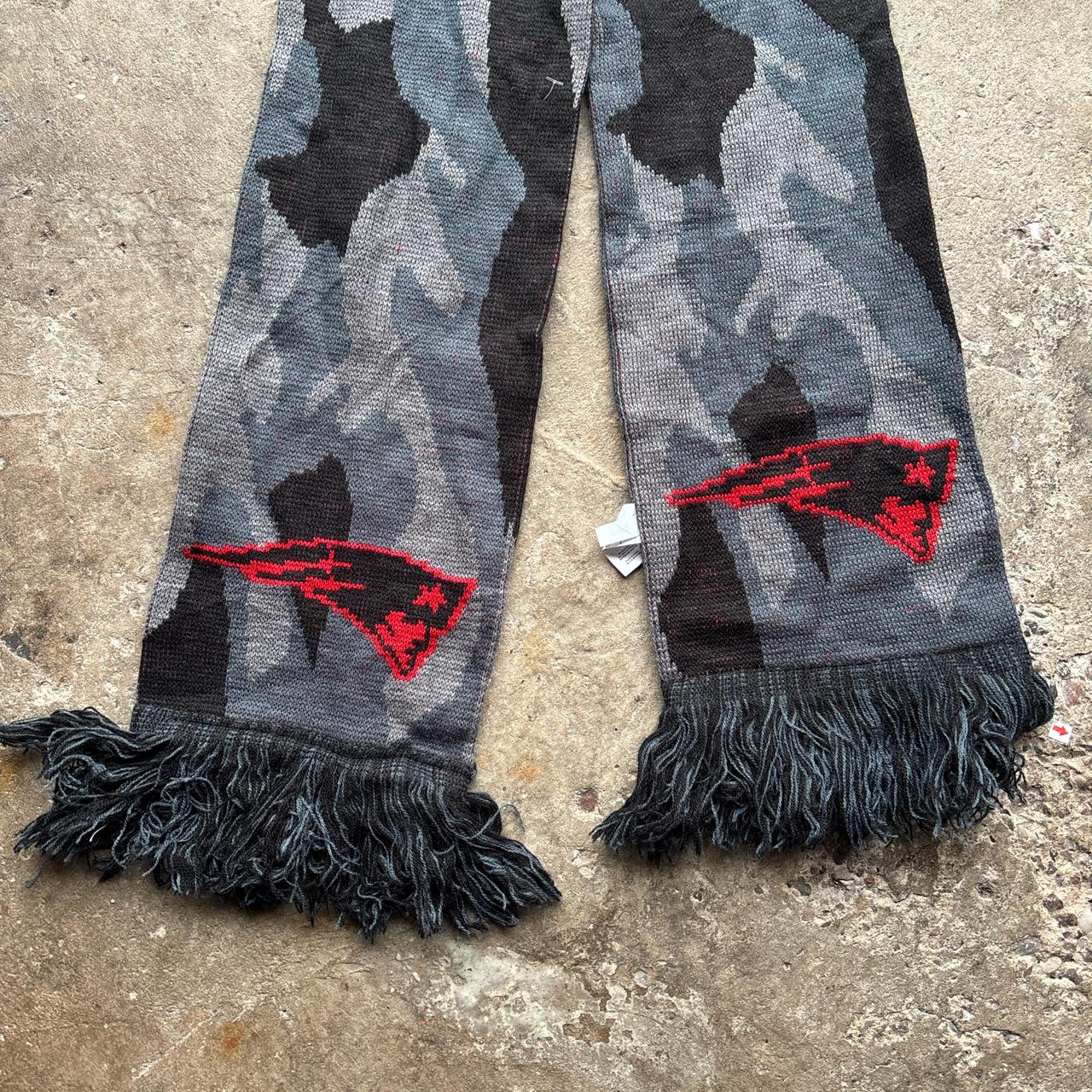 Grey and black camo New England Patriots scarf