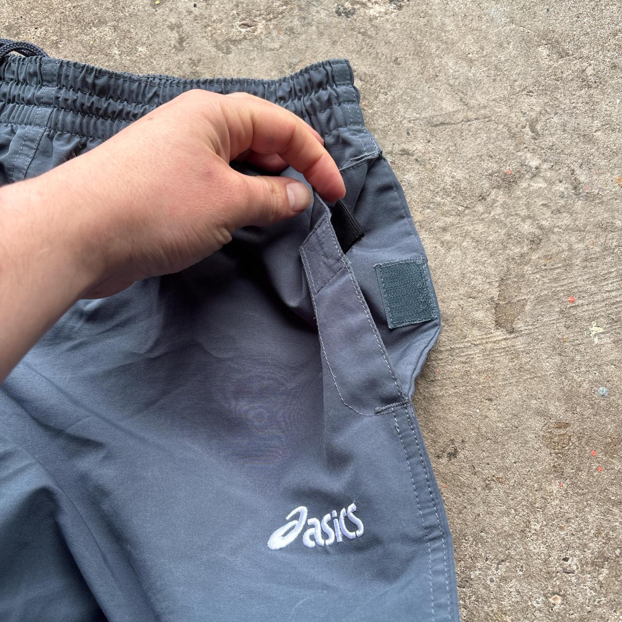 Y2K grey ASICS 3/4 length shorts