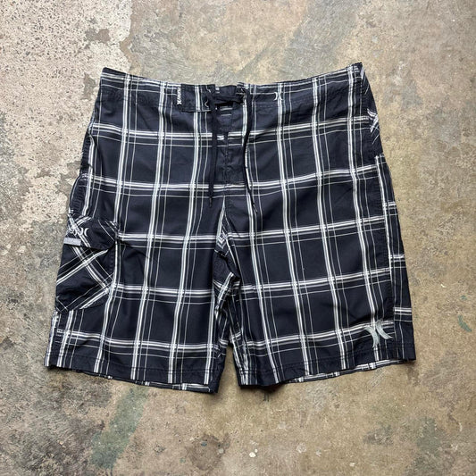 Black and grey chequered Hurley board shorts 00s - W38