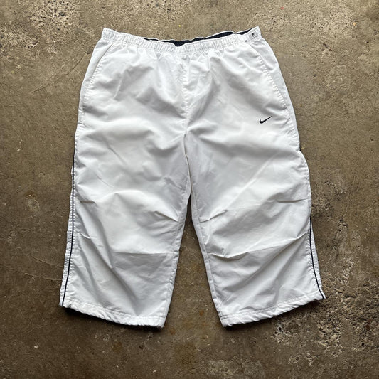 00s White Nike 3/4 length shorts - XL