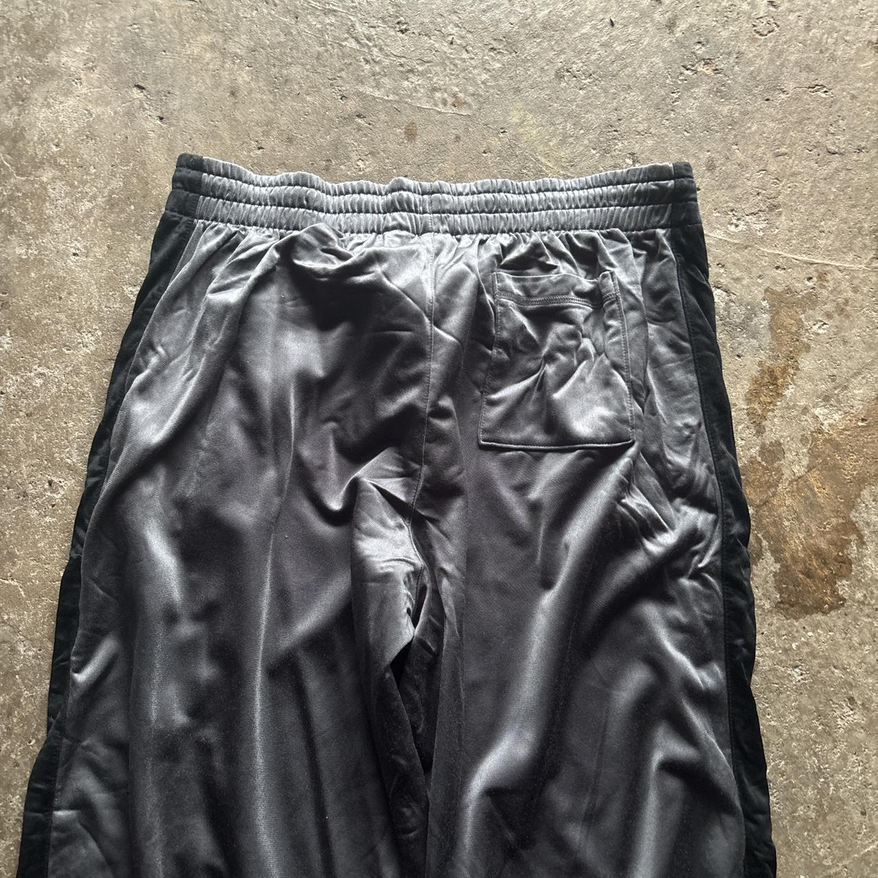 00s grey and black Nike sweat pants - XL