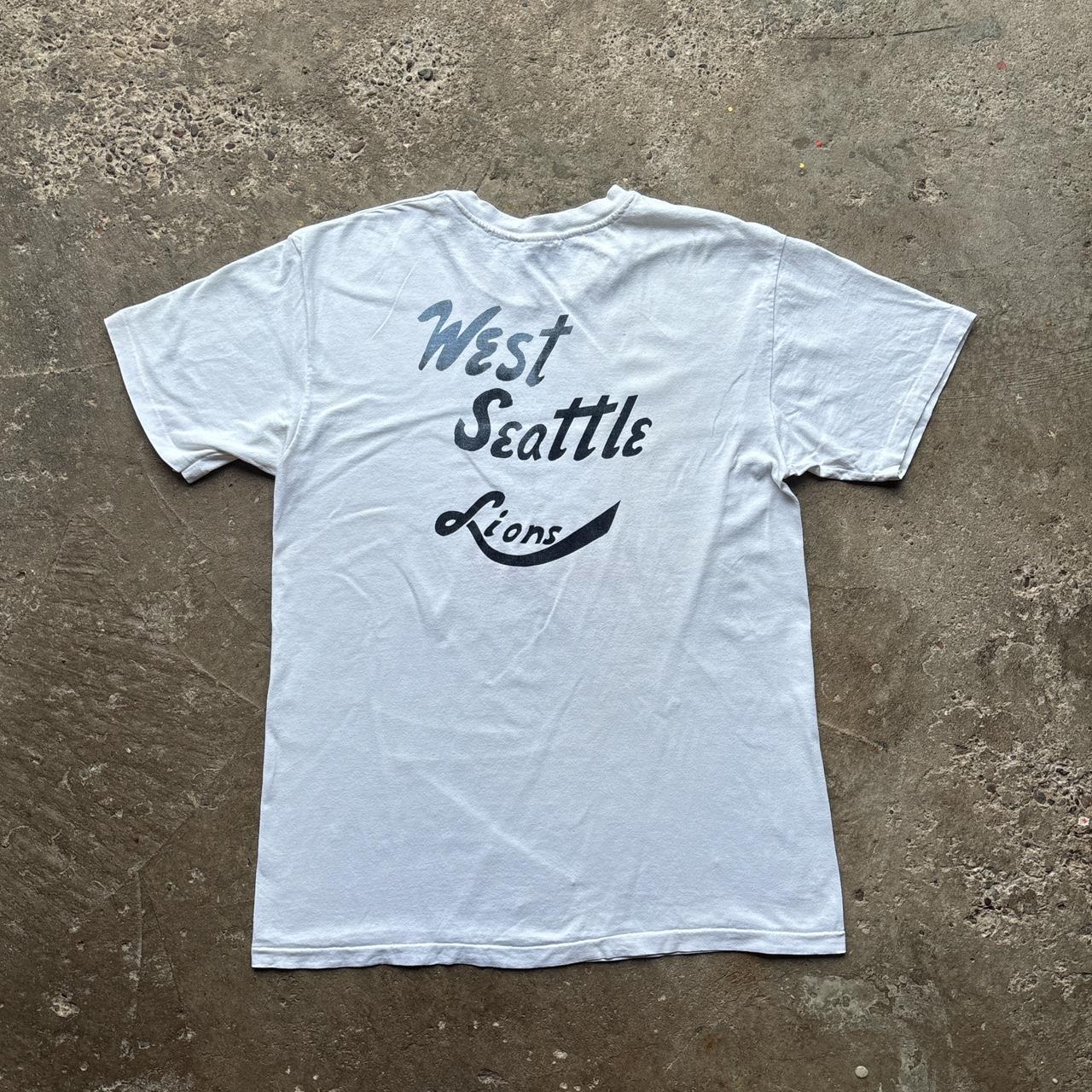 Vintage white graphic tee with Lions print - L