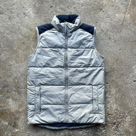 Vintage Nike puffer silver / grey gilet with soft navy lining