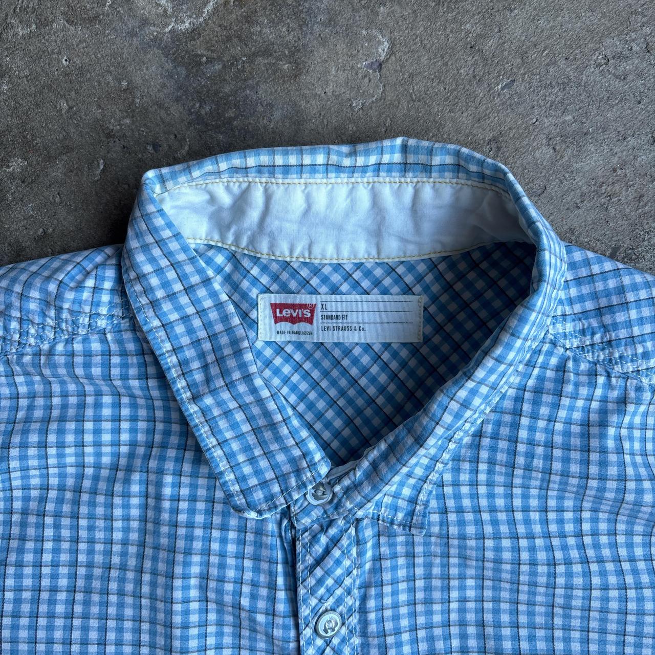 Blue & White Checkered Levi’s Short Sleeve Shirt
