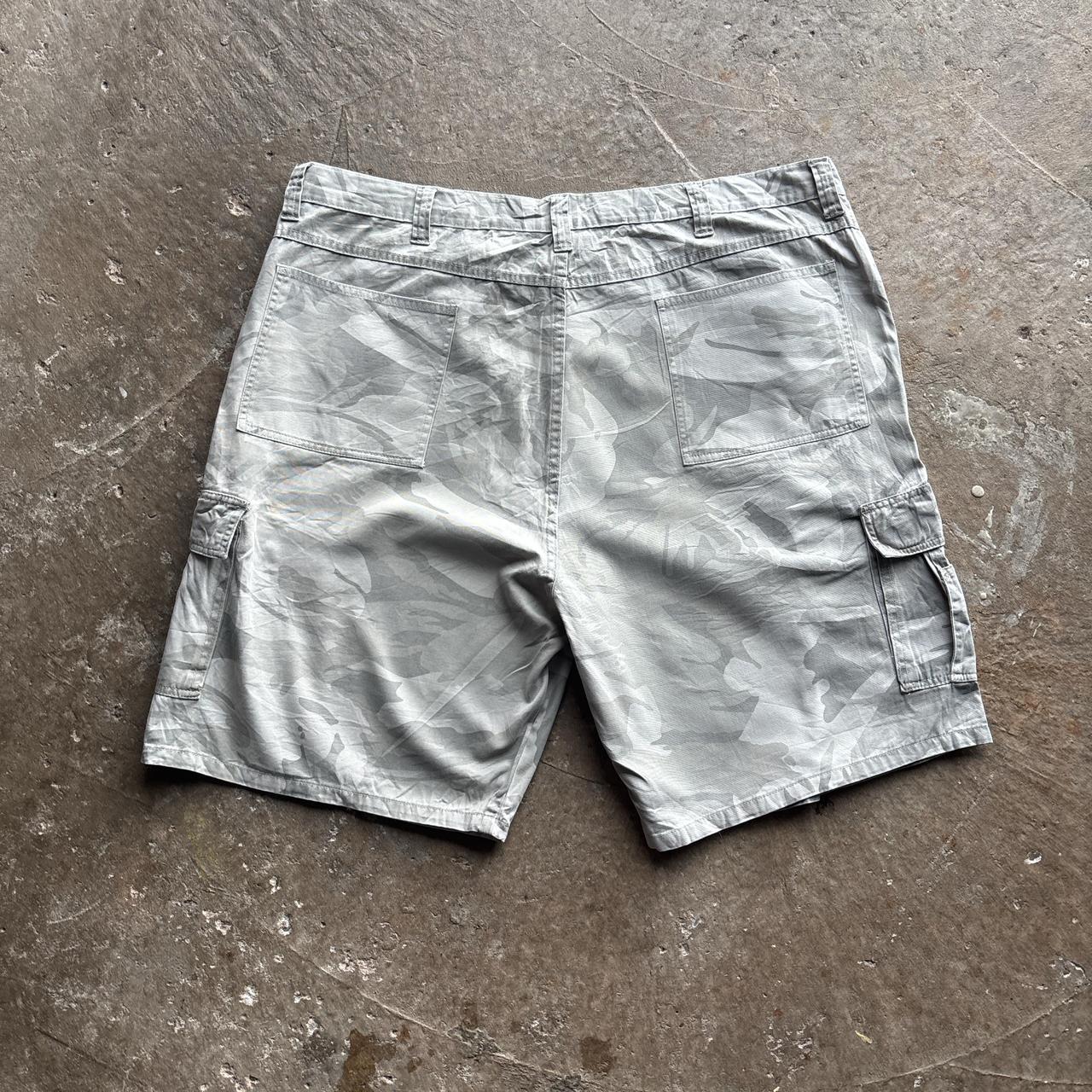 Grey Camo Wrangler Cargo Shorts - W44