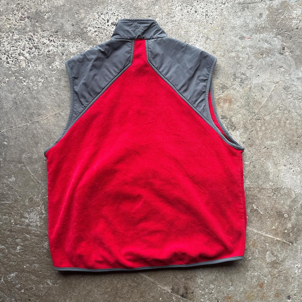Red and grey Woolrich fleece vest - L