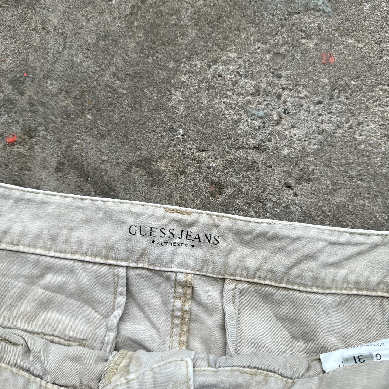 Cream guess cargos