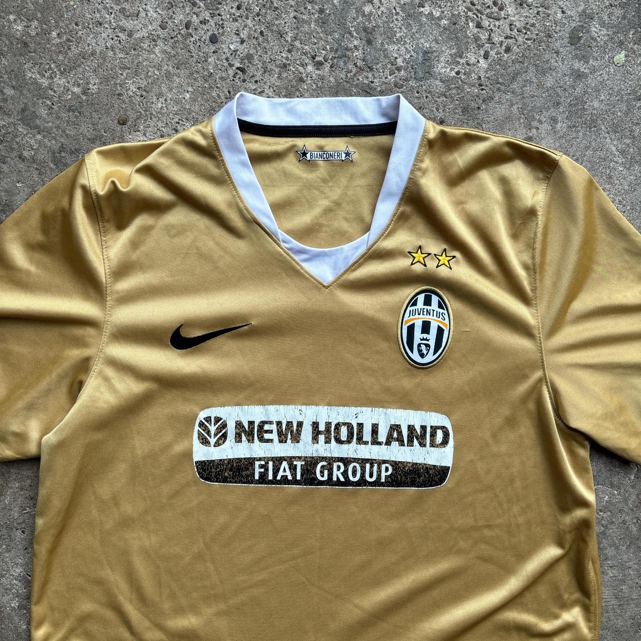 Incredible Gold Juventus 2008/09 Nike Away Shirt