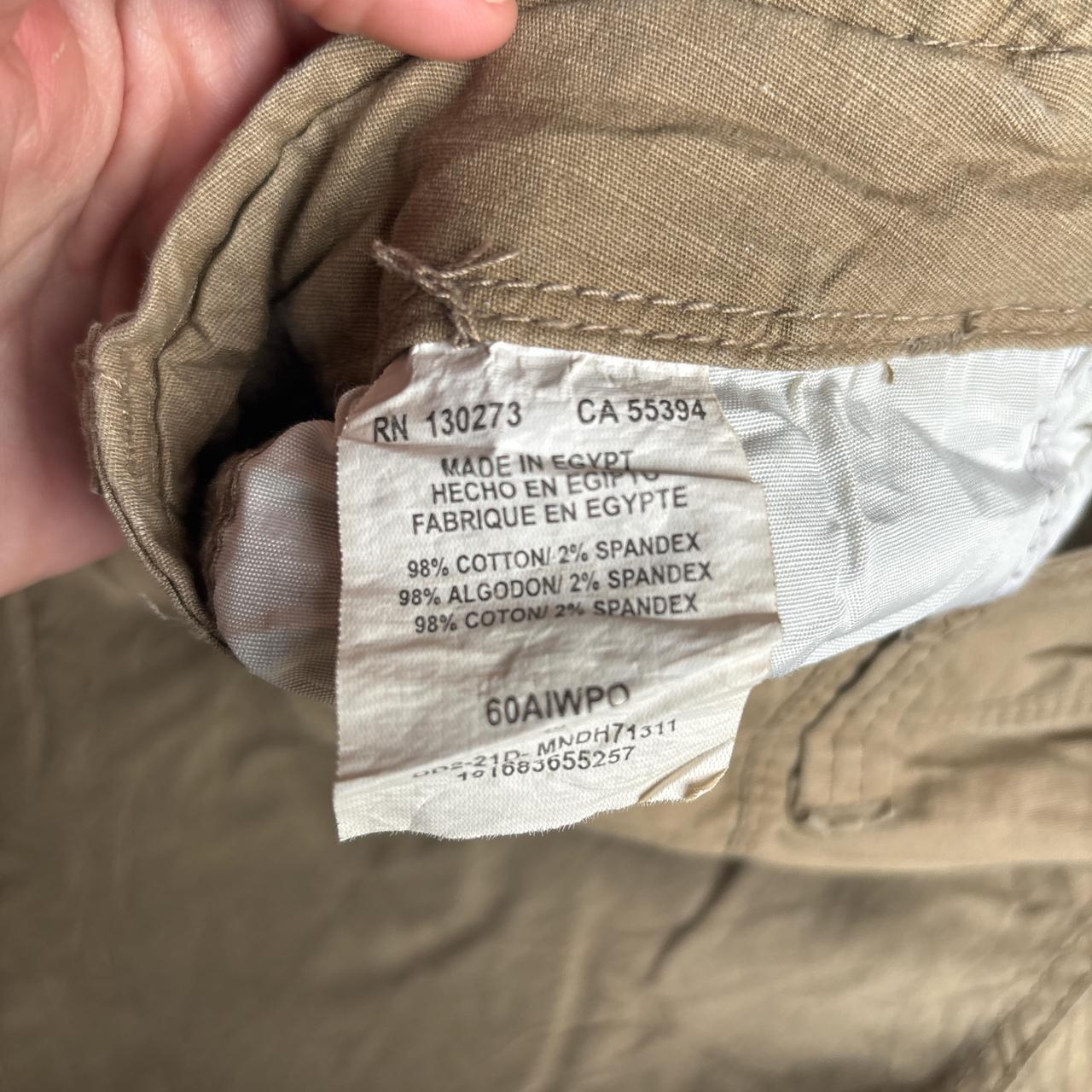Wrangler Tan Cargo Shorts w/ Relaxed Fit