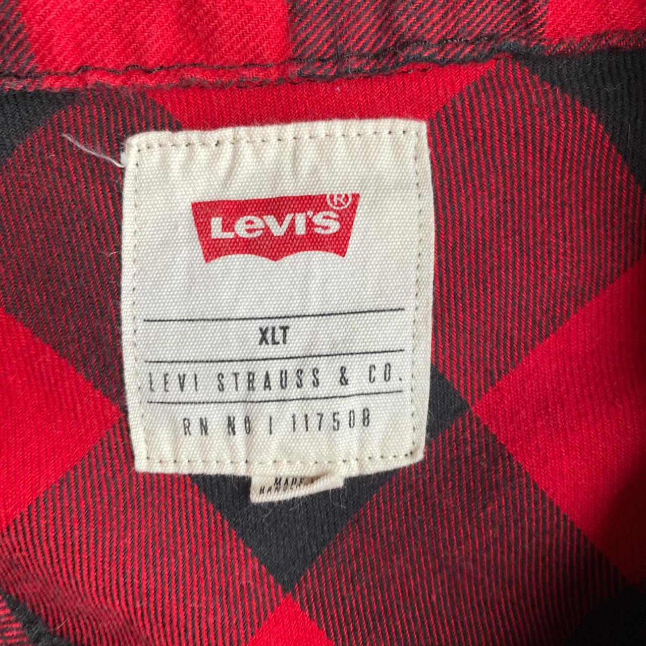 Red & Black Checkered Levis Flannel Shirt - XL