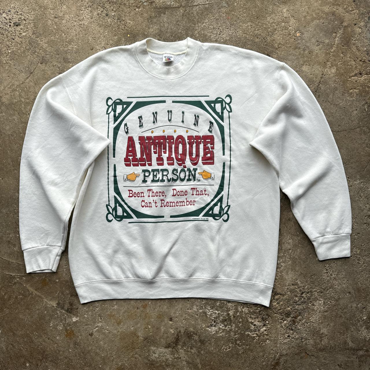 White 90s sweatshirt with ‘Antique’ print
