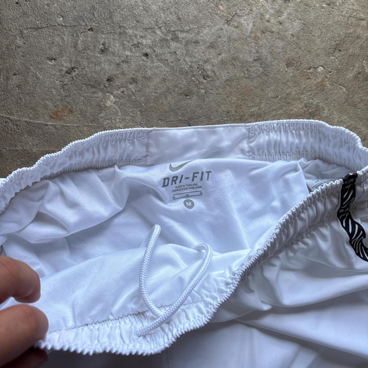 White Manchester United Nike football shorts - M