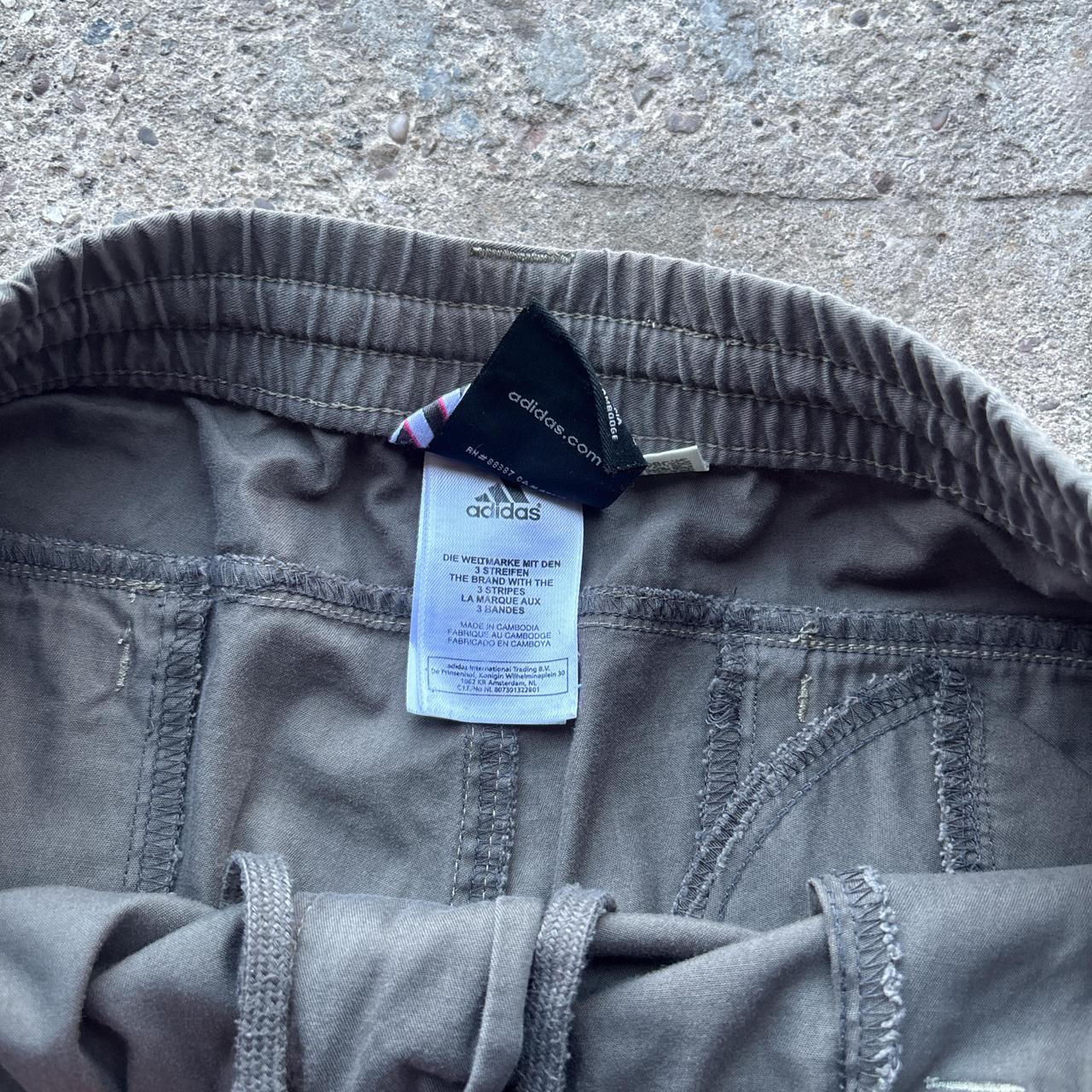 00s Grey Adidas 3/4 length cargo shorts