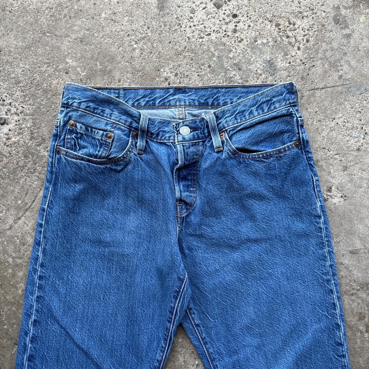 Blue denim Levi’s Jeans