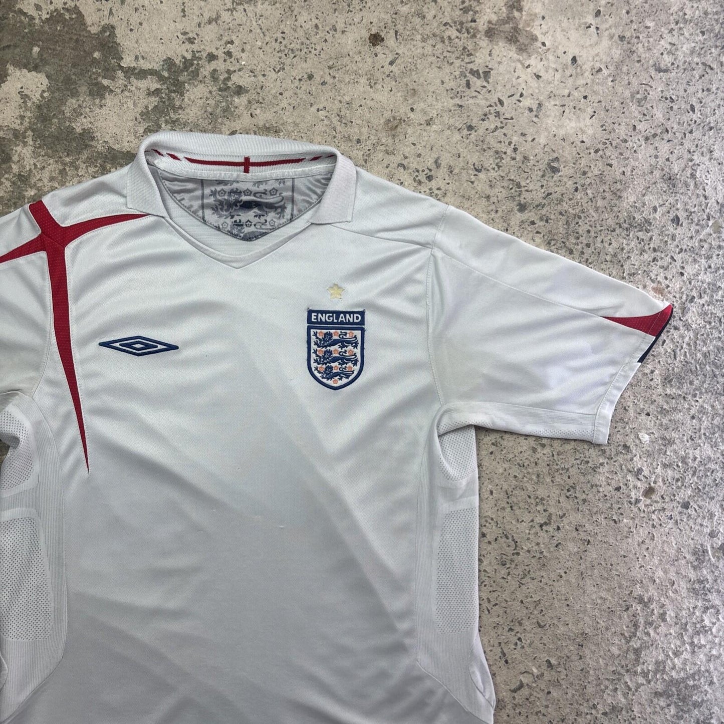 White England Umbro 2005/07 Football Home Shirt | Size M