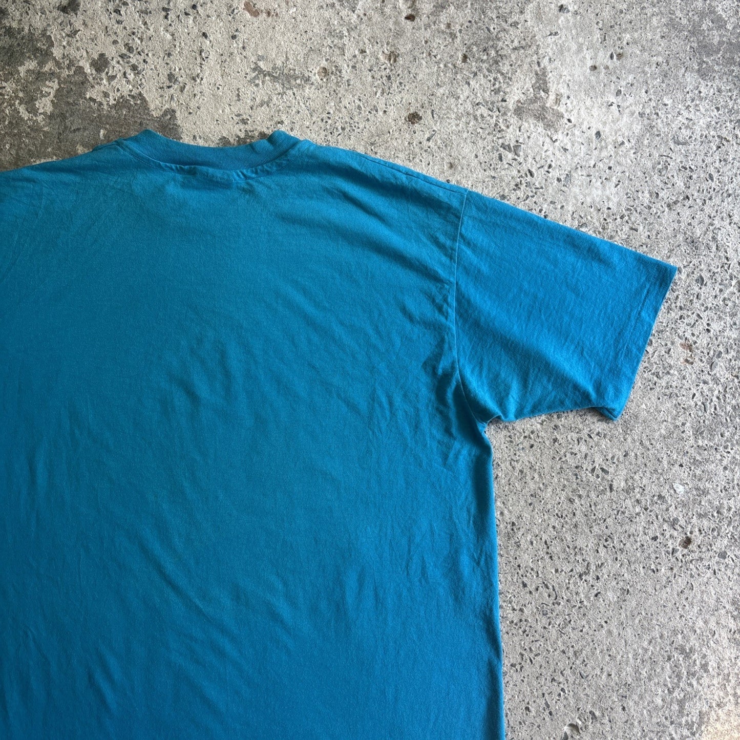 Vibrant Blue Graphic Single Stitch Hanes T-shirt | Size: XL