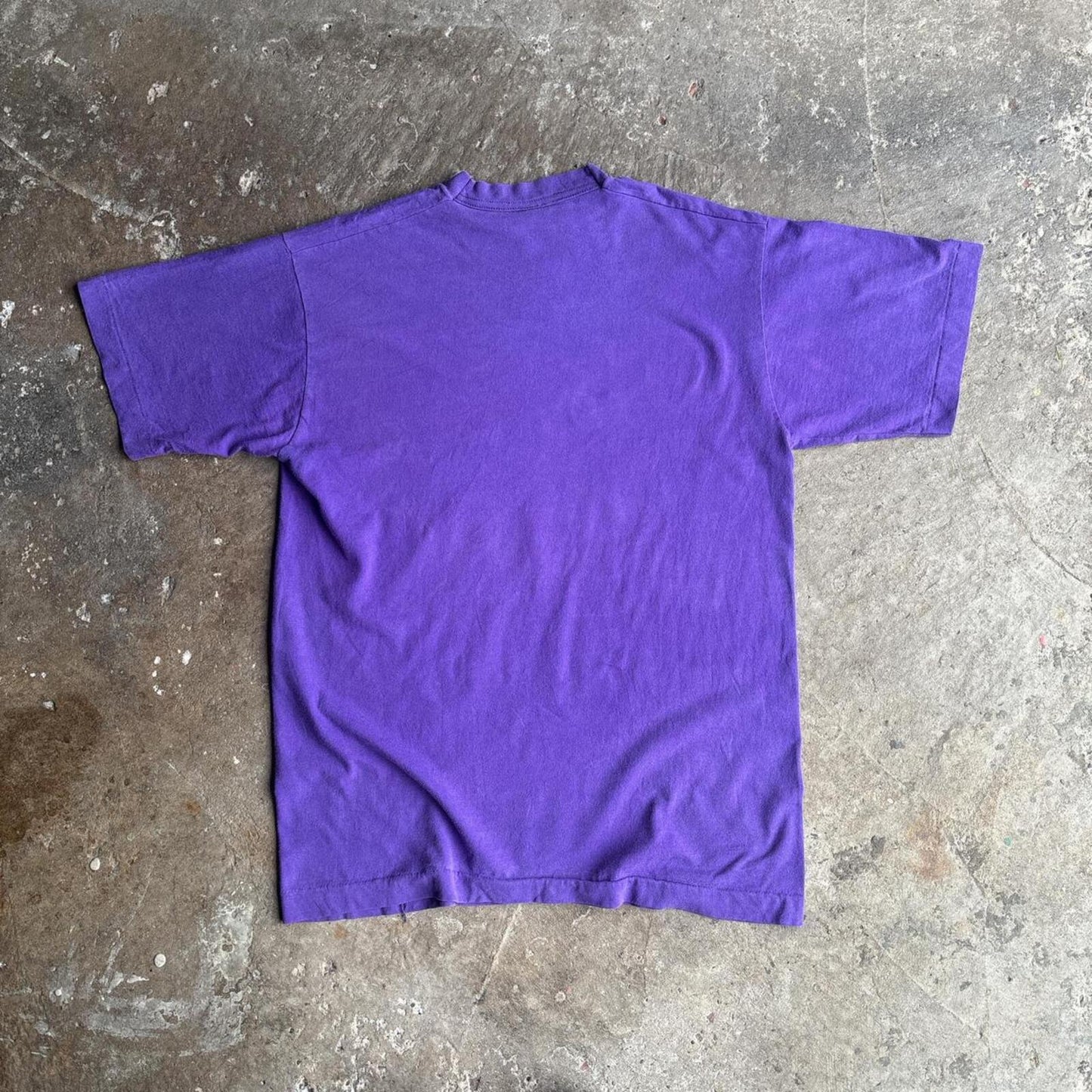 90s Purple 'Bertha's Kitty Boutique' single stitch t-shirt