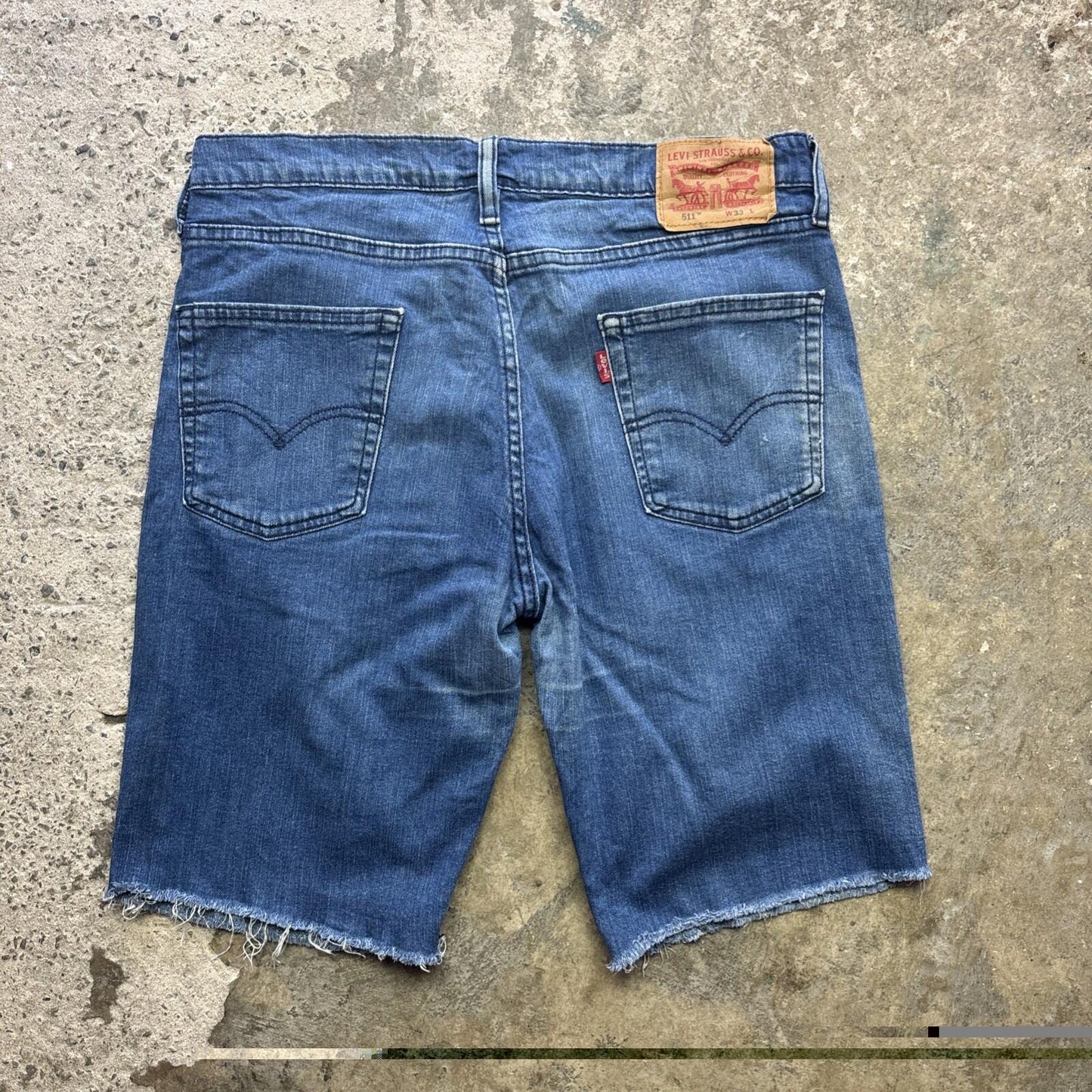 Blue Denim Levi’s Men’s Cut Off Shorts | W33