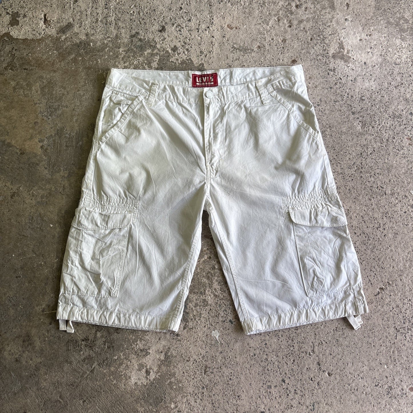 White Y2K Levis Cargo Shorts | W42"