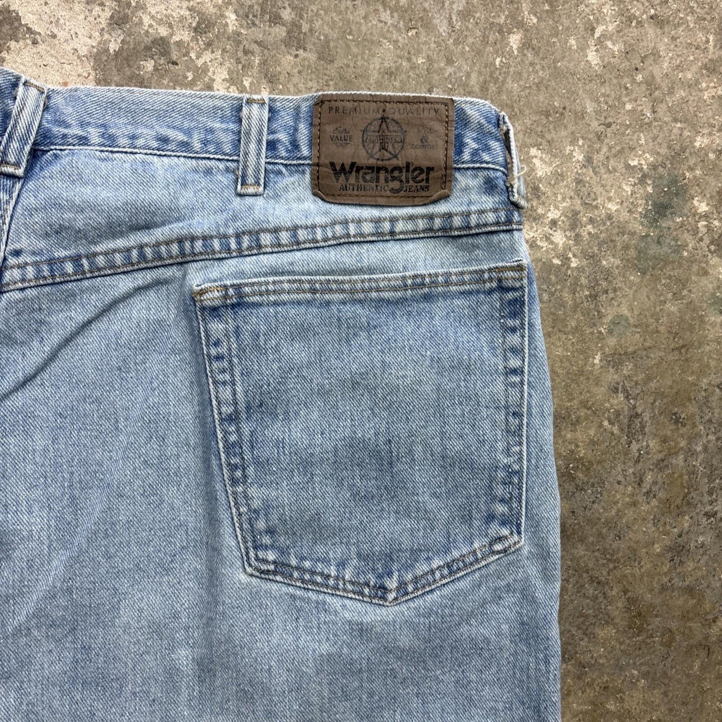 Vintage Light Blue Denim Wrangler  Bermuda Shorts | W42