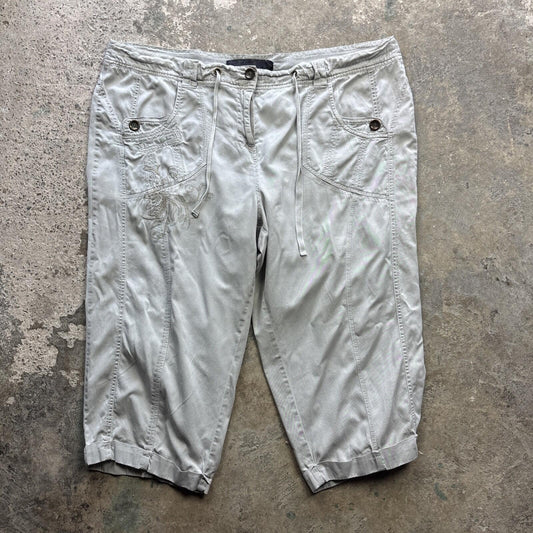 Grey Y2K 3/4 Length Shorts - Size 24