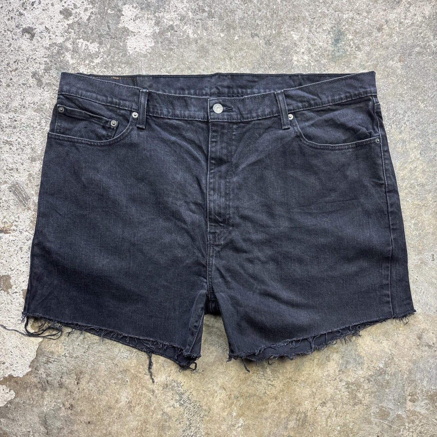 Black Denim Levi’s 505 Men’s Cut Off Shorts - W42