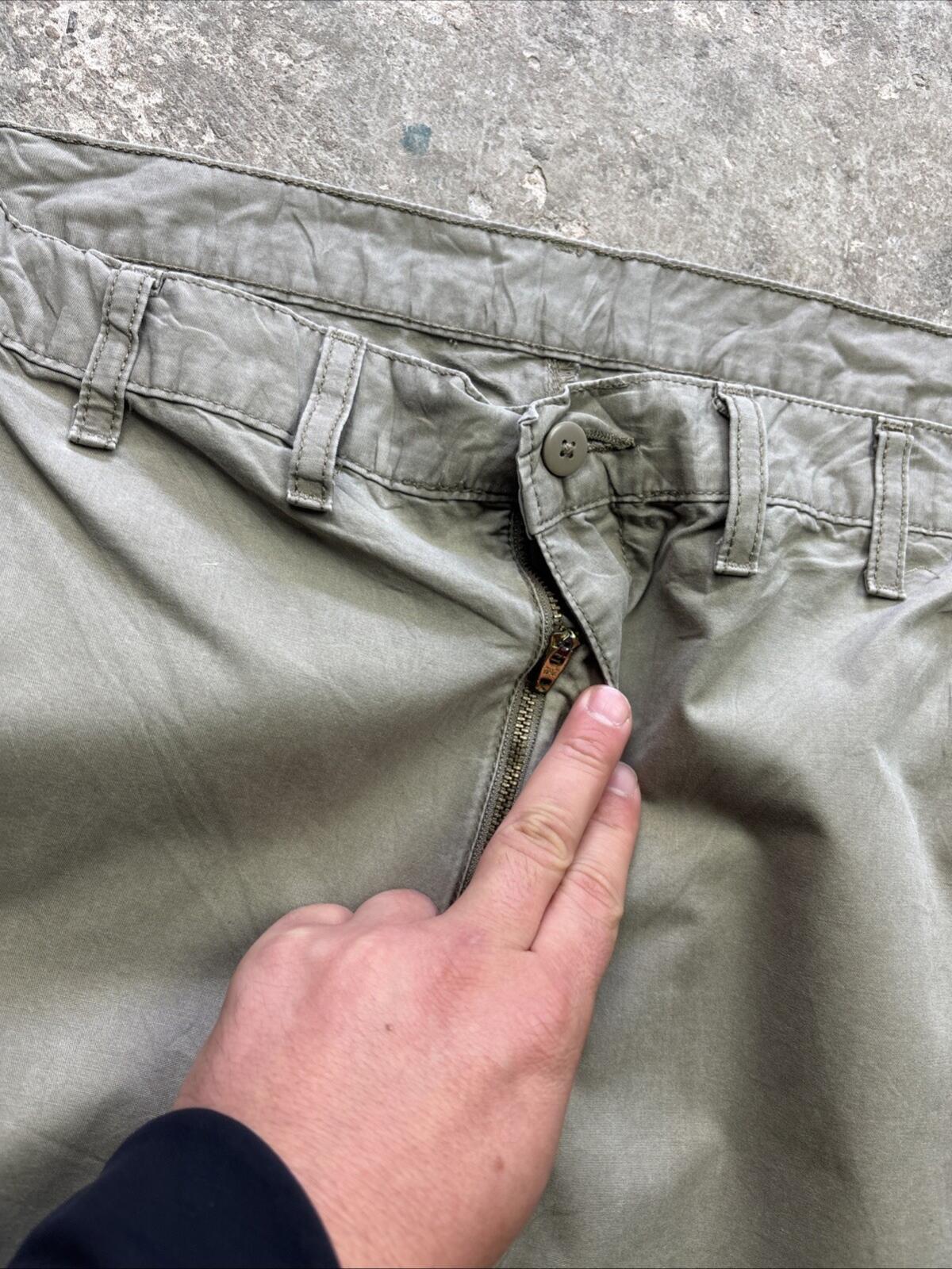 Wrangler Men's Cream Cargo Shorts - W48