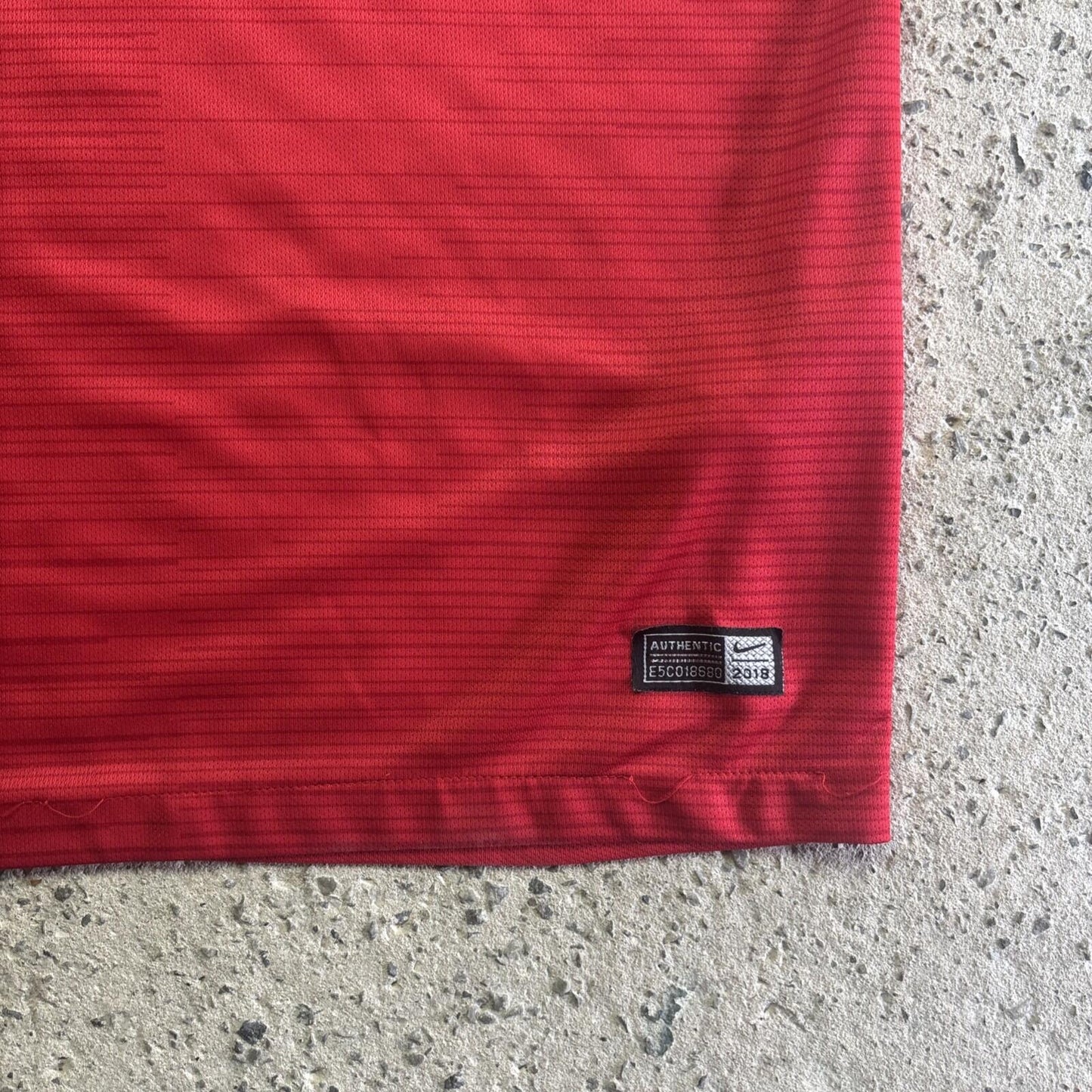Red England 2018/19 Nike Football Shirt | Size: M