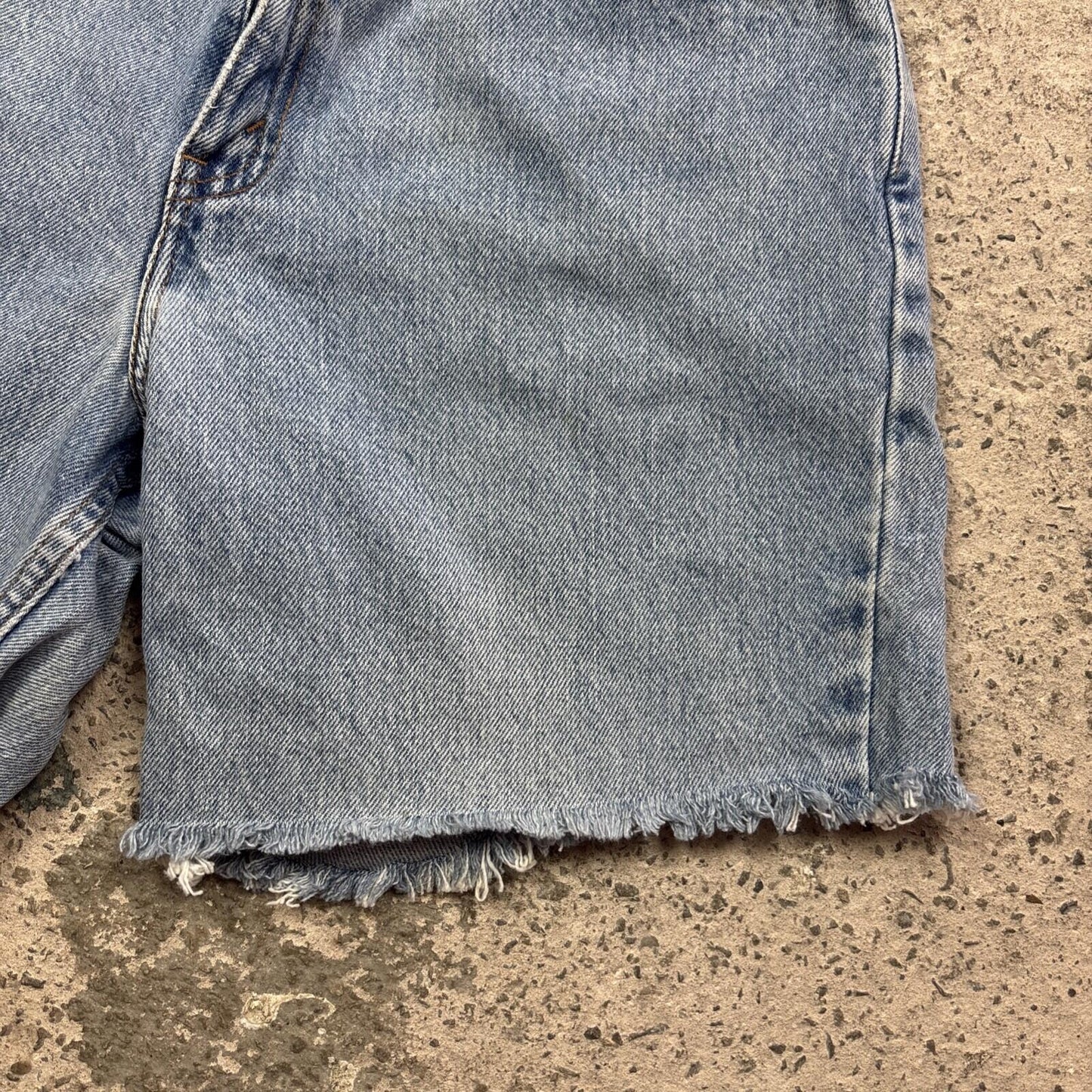 Blue Levis 550 Made in USA Cut Denim Women’s Jean Shorts | W26" / Size 8