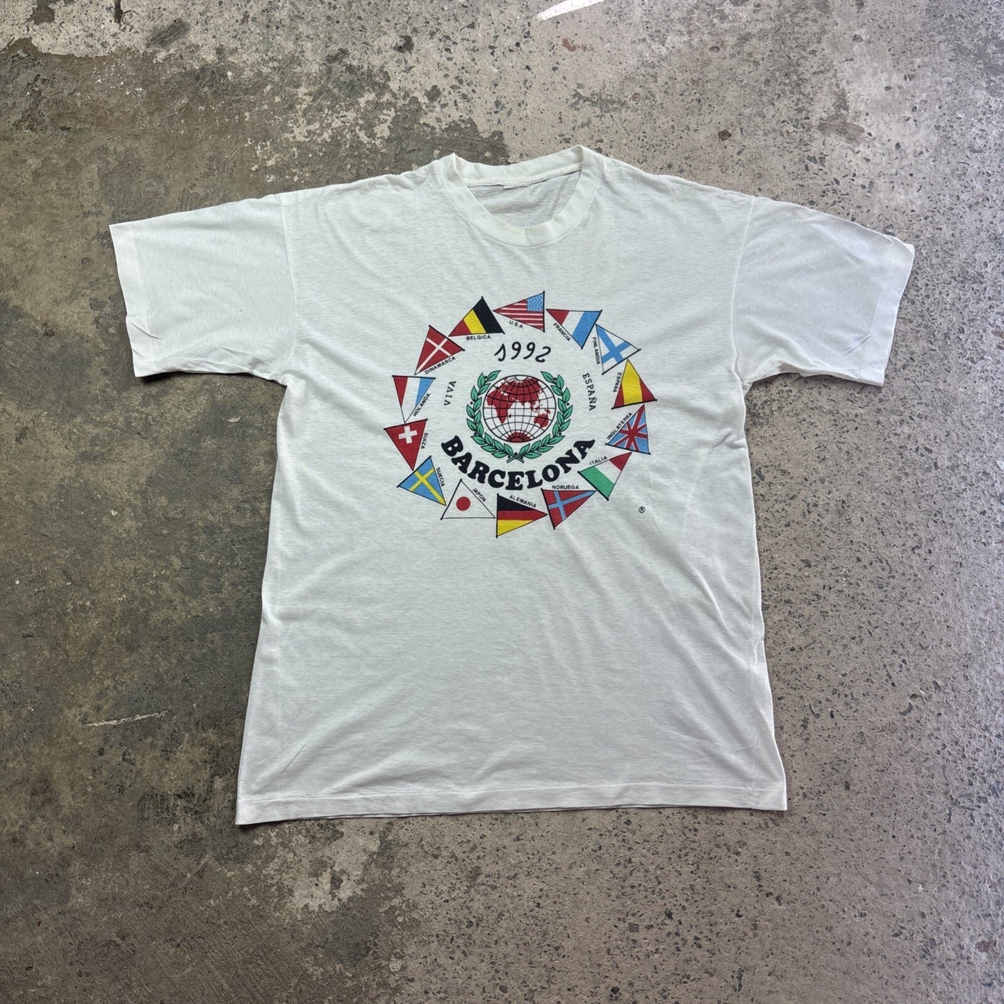 Vintage White Barcelona 1992 Olympics Graphic T-Shirt | Size L