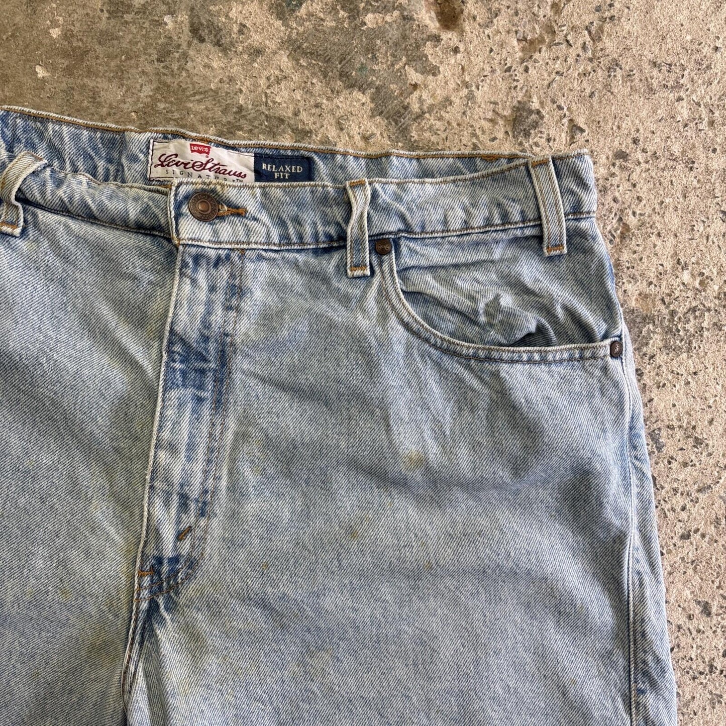 Vintage Blue Levi’s 540 Relaxed Fit Jean Shorts | W38"