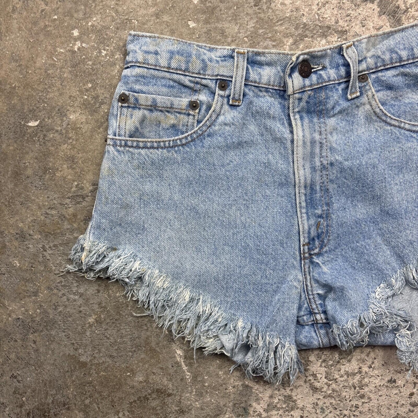 Blue Denim Levi’s Women’s Hot Pants Jean Shorts | 31"