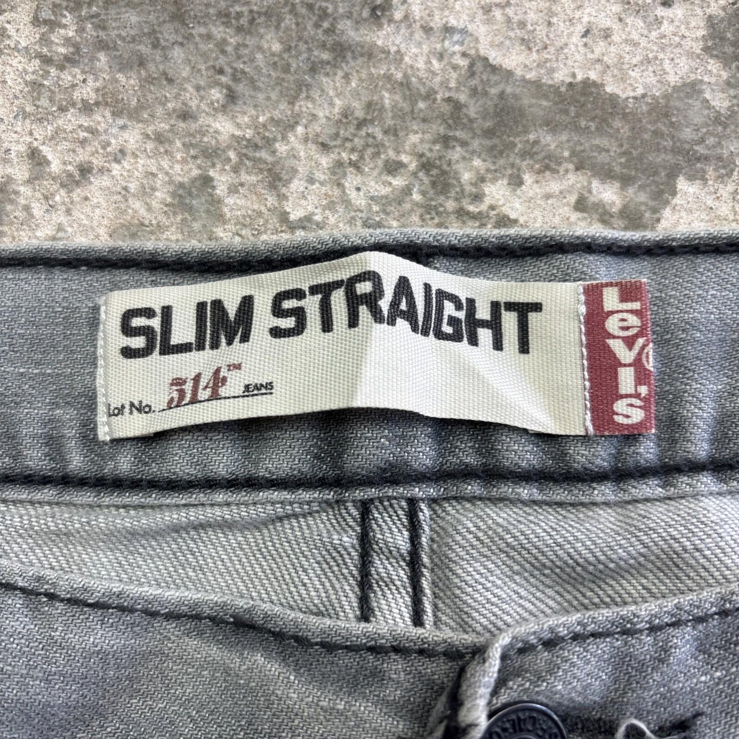 Textured Grey Levi’s 514 Denim Jean Shorts | W38"