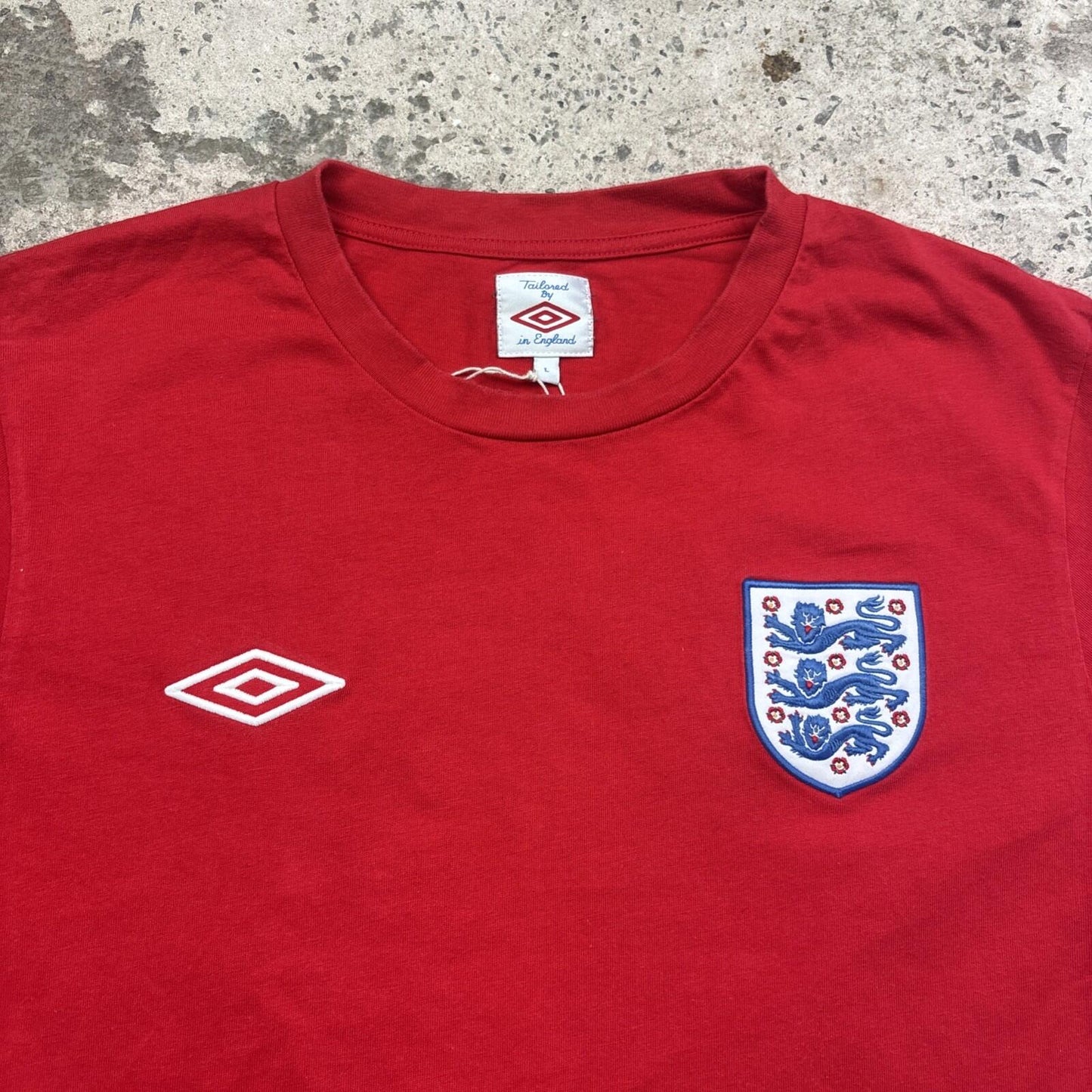 Red England Umbro Embroidered Football T-shirt | Size: L
