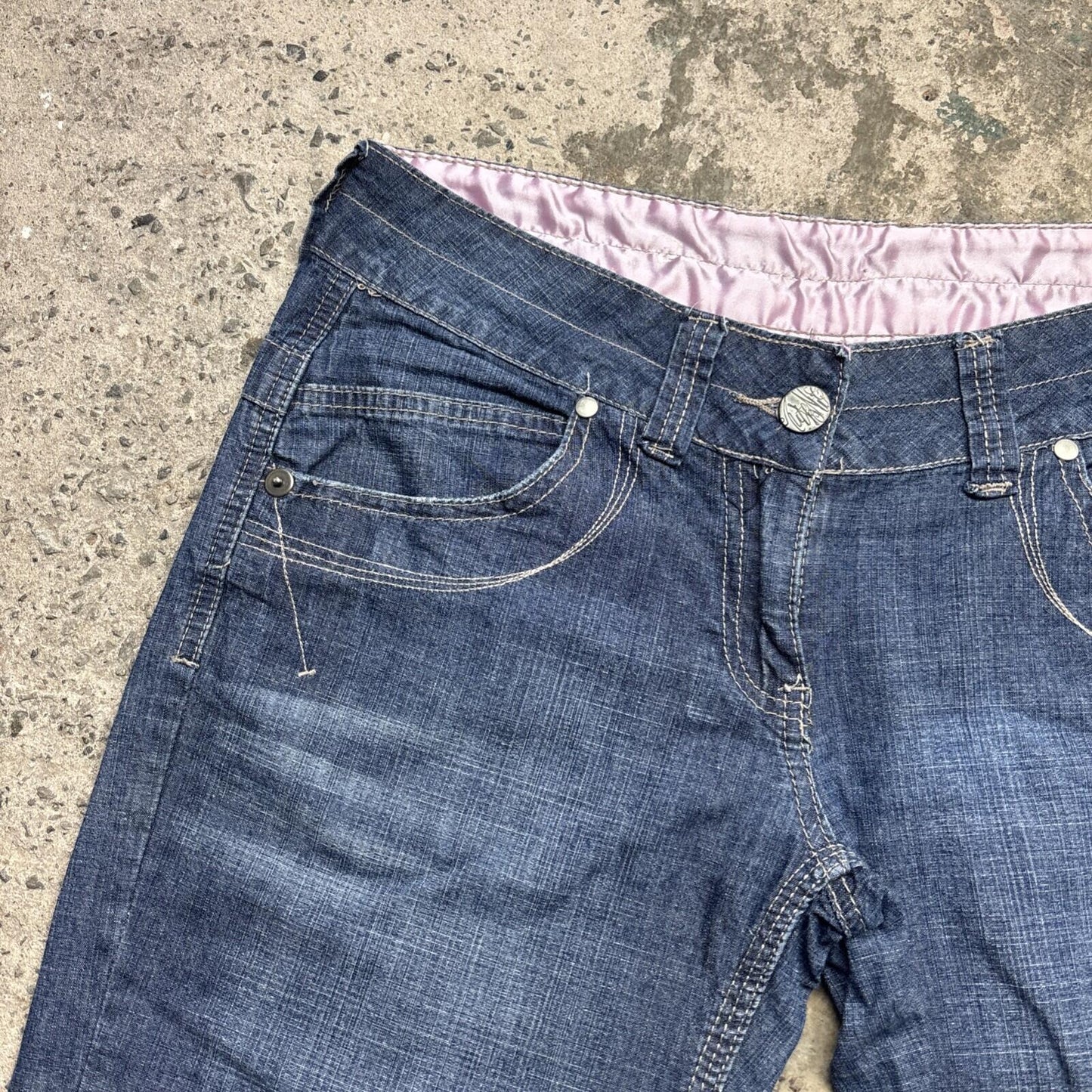 Blue Denim Y2K Papaya Women’s 3/4 Length Low Waisted Shorts | Size 10