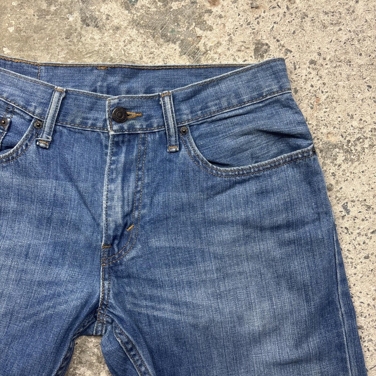 Blue Denim Levi’s Cut Off Jean Shorts | W32"