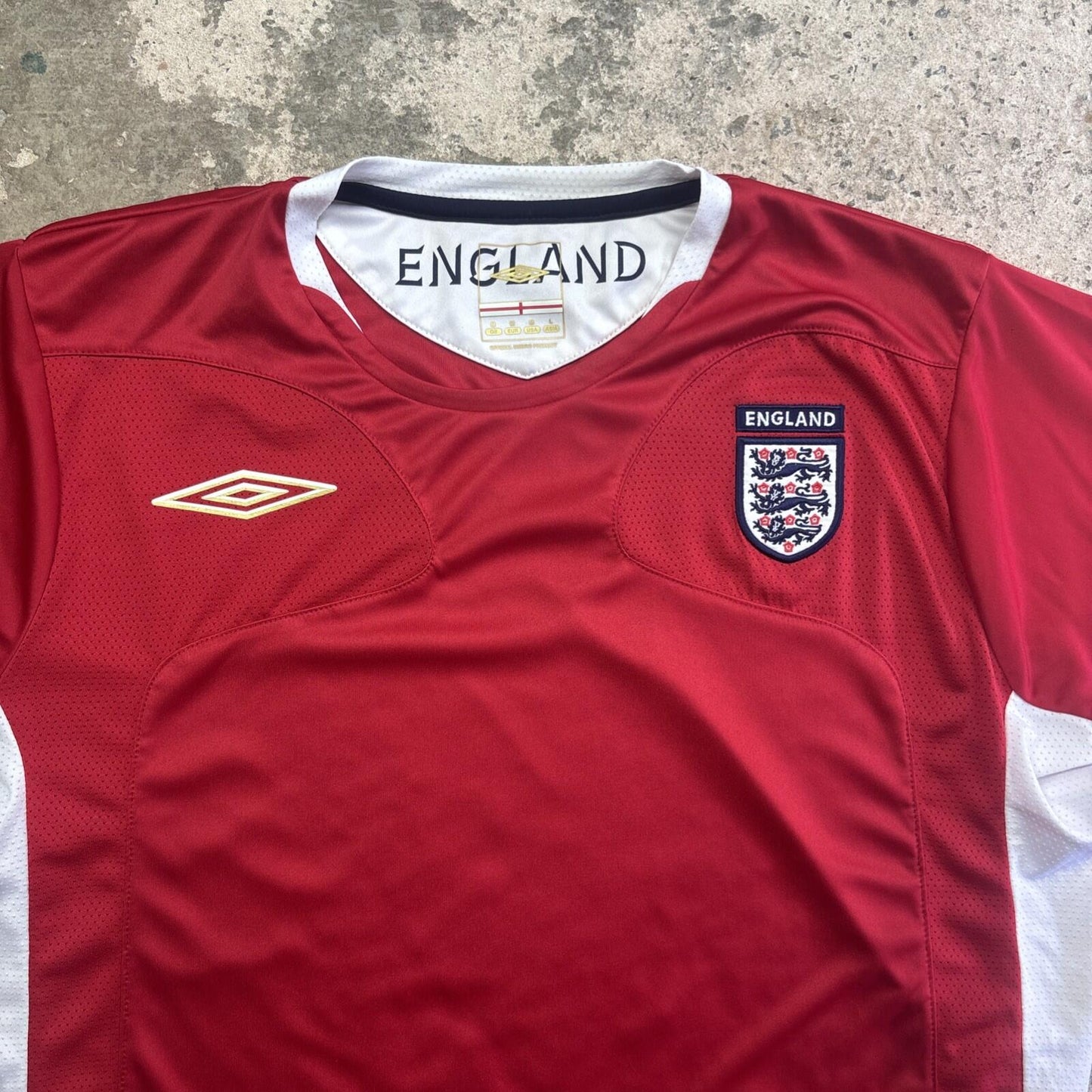 Red Umbro England Football Training Shirt | Size: M